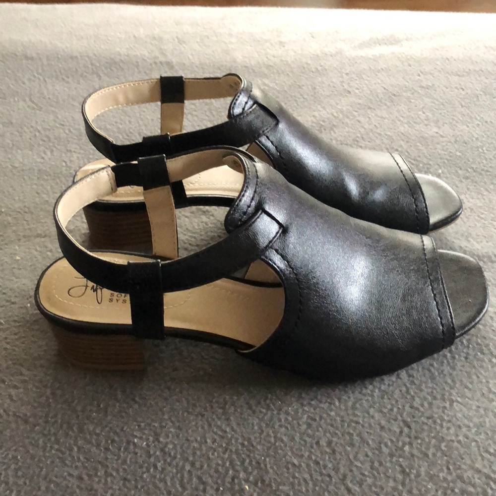 Shoes - Picture 2 of 4